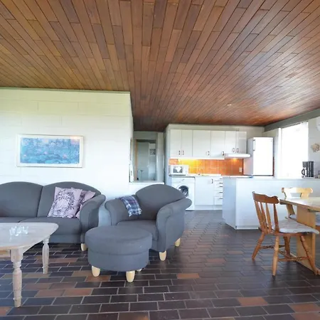 Three-bedroom In Holiday home Frostrup